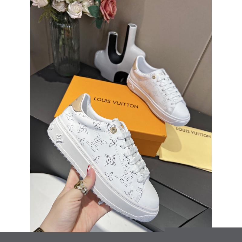 l**is V*t*n sneakers